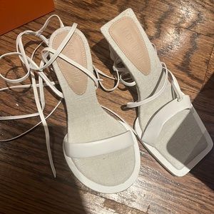 jacquemus white high sandal 37EU, completely NEW
